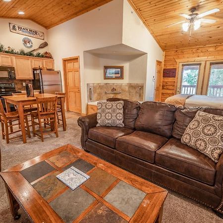 Cabins At Grand Mountain ブランソン エクステリア 写真