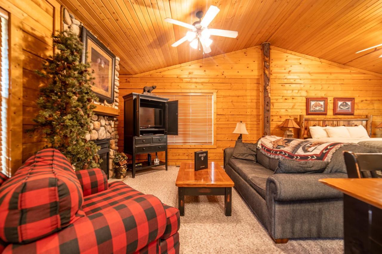 Cabins At Grand Mountain ブランソン エクステリア 写真