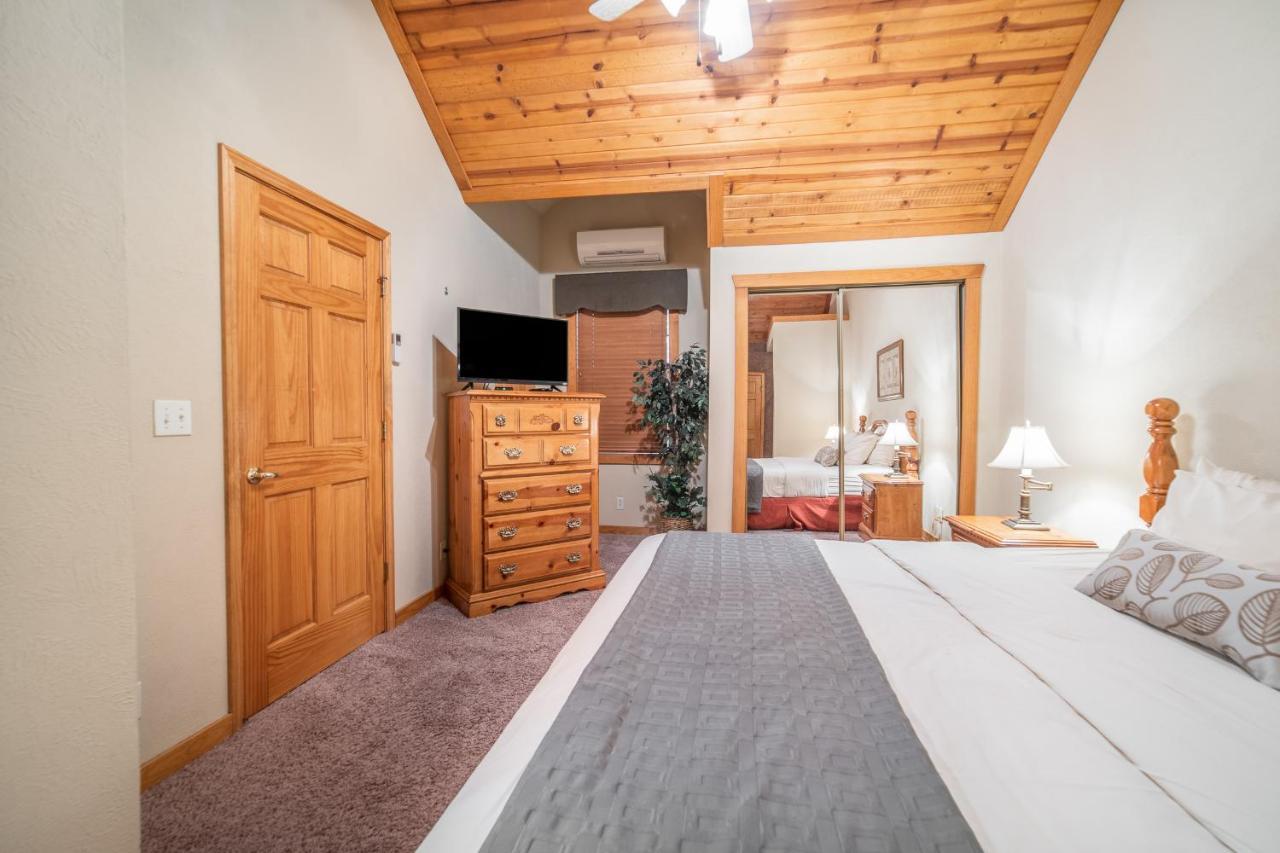 Cabins At Grand Mountain ブランソン エクステリア 写真