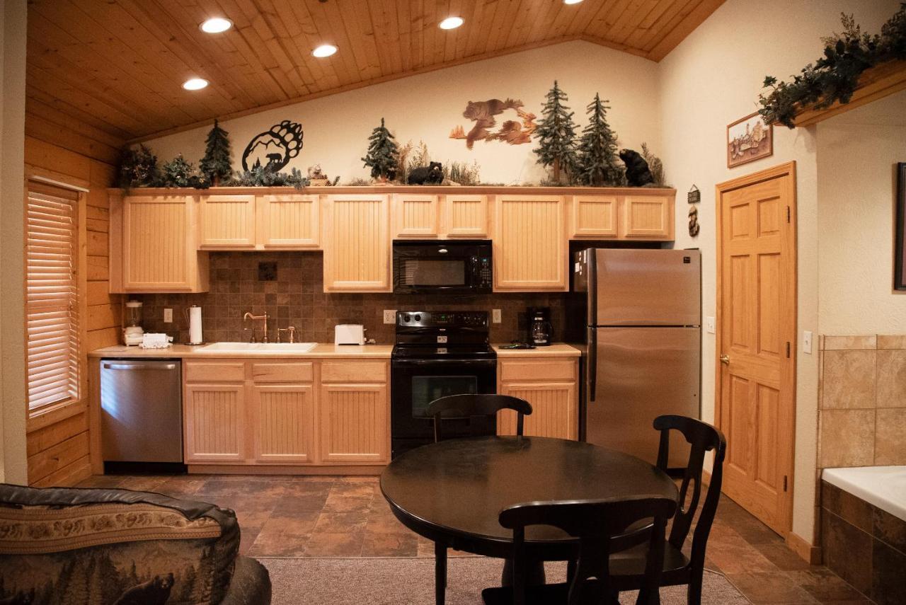 Cabins At Grand Mountain ブランソン エクステリア 写真