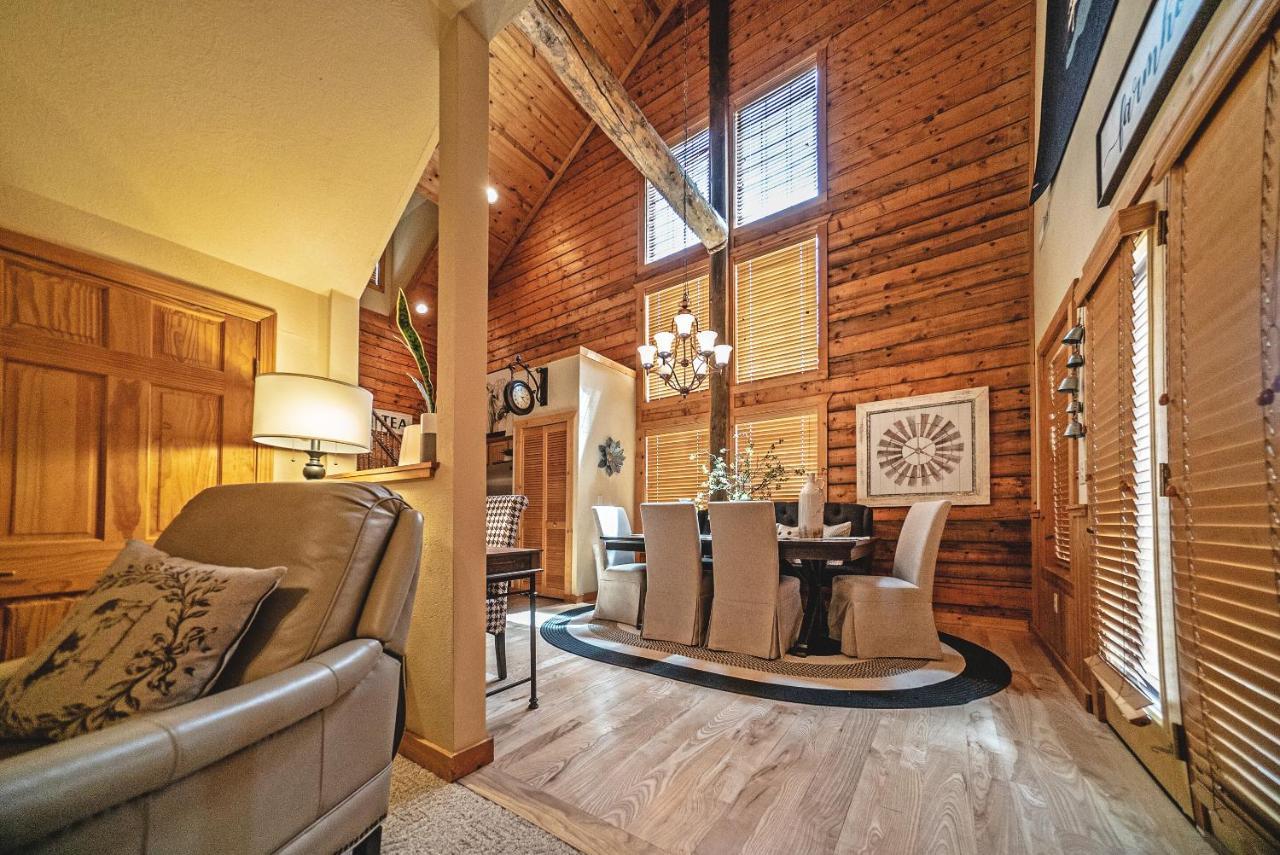 Cabins At Grand Mountain ブランソン エクステリア 写真